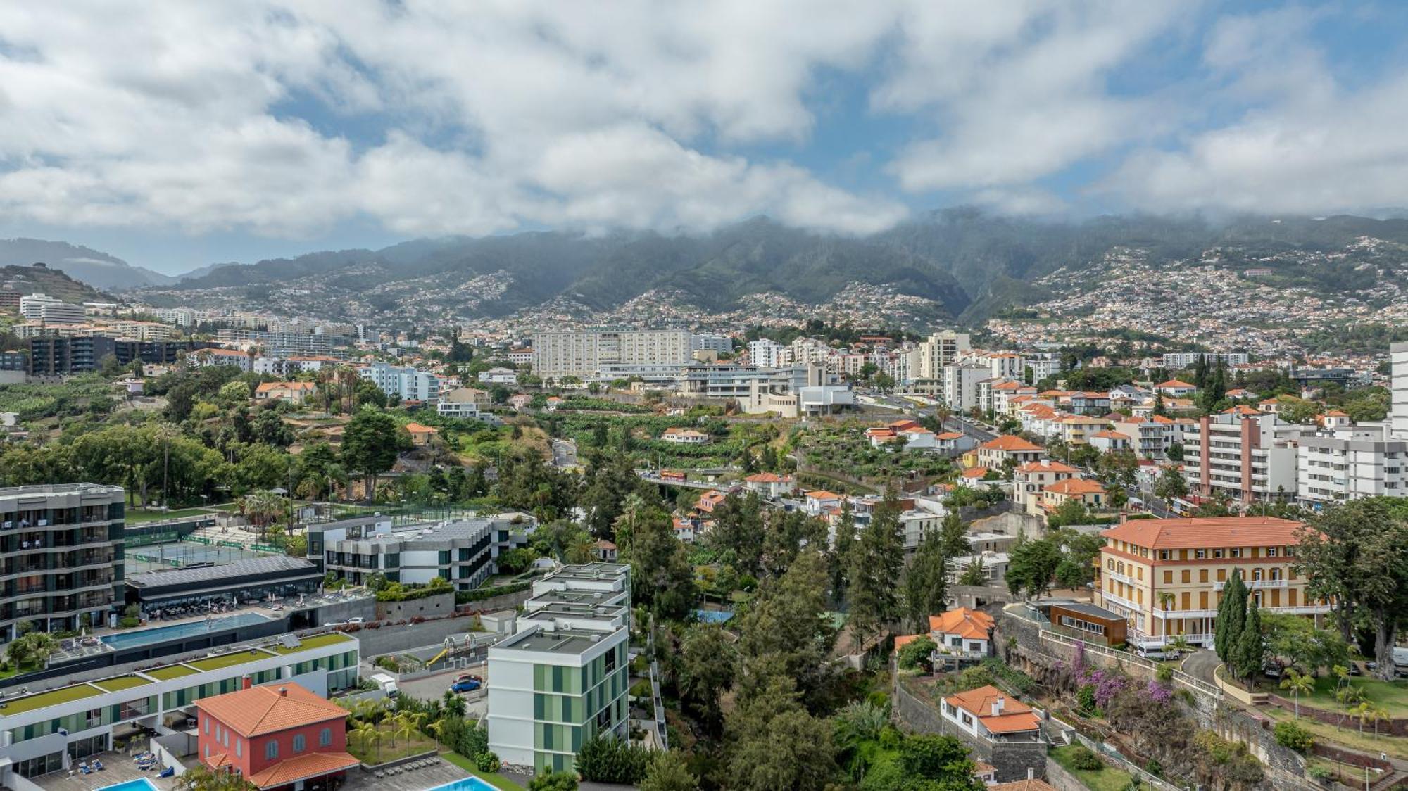 Vista Savoy By Rmz Appartement Funchal  Buitenkant foto